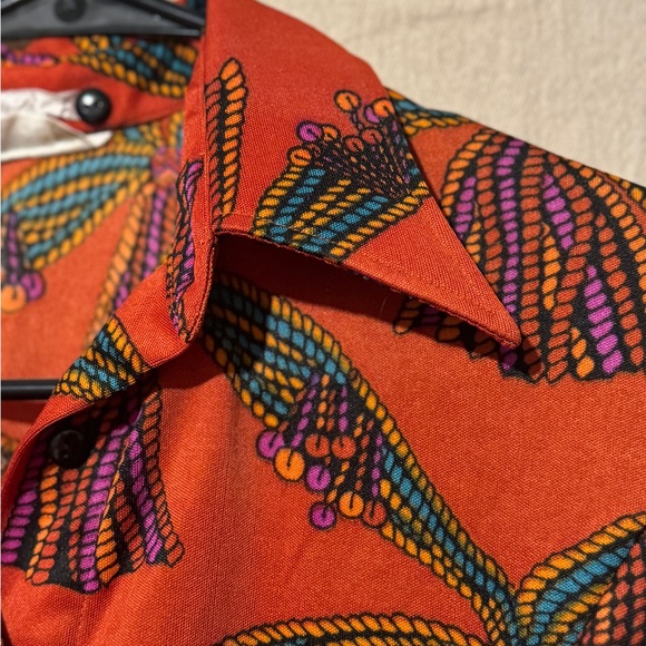 Andre Fuller 1970’s Big Collar Holiday Button Down Blouse - Picture 2 of 4
